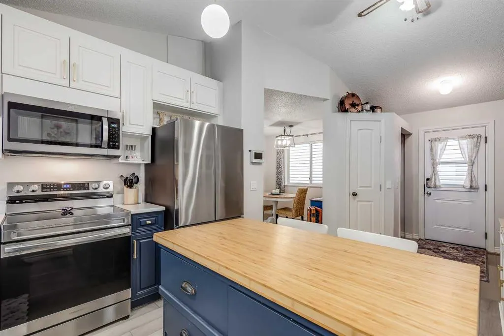 19 Martinwood Court NE
