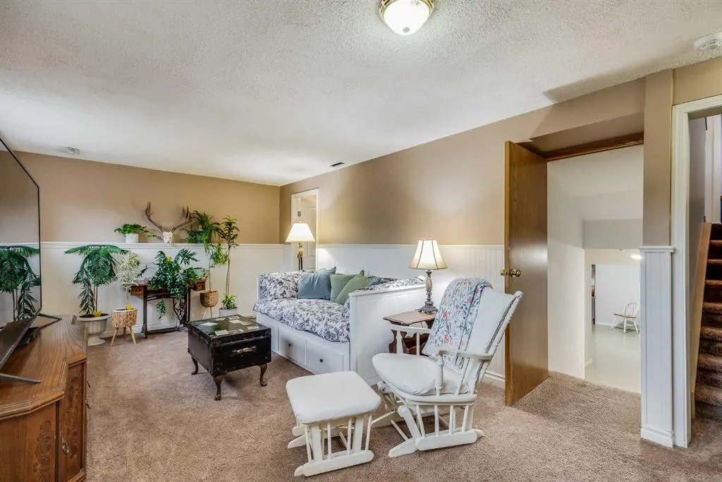 19 Martinwood Court NE