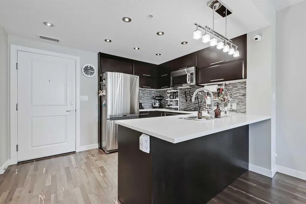 1110 3 Avenue NW, #208