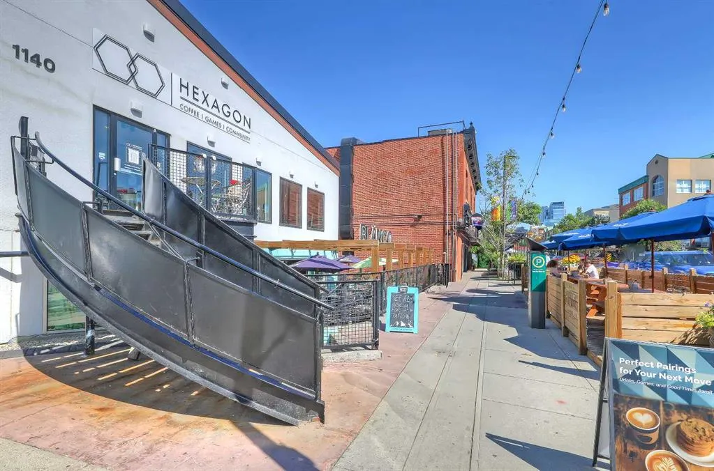 1110 3 Avenue NW, #208