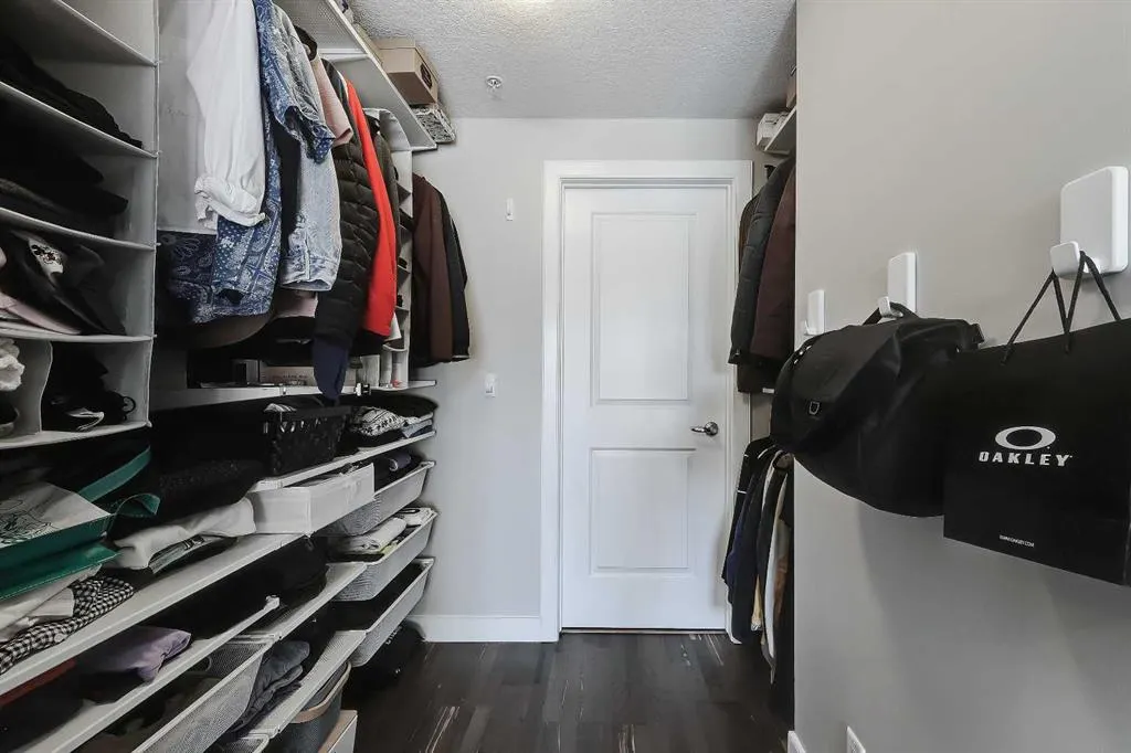 1110 3 Avenue NW, #208