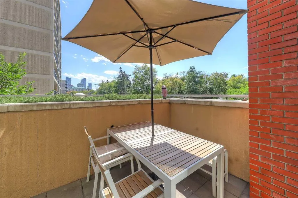 1110 3 Avenue NW, #208
