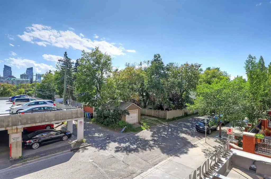 1110 3 Avenue NW, #208