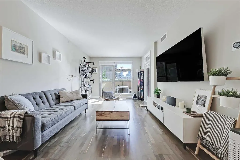 1110 3 Avenue NW, #208