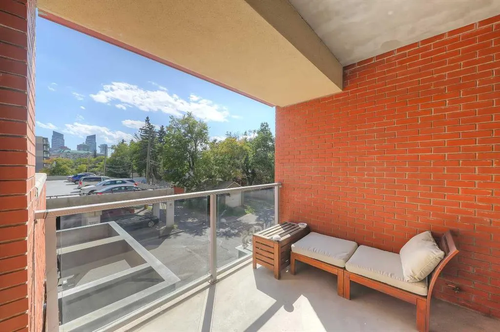1110 3 Avenue NW, #208