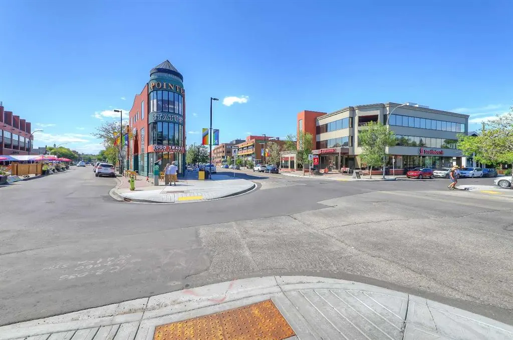 1110 3 Avenue NW, #208