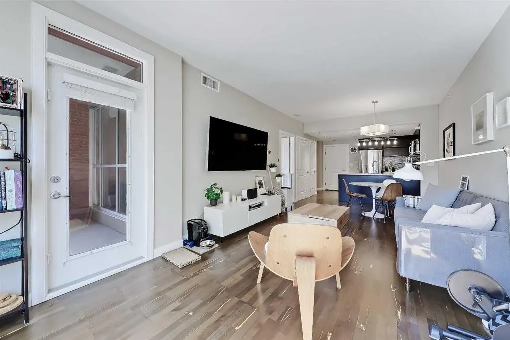 1110 3 Avenue NW, #208