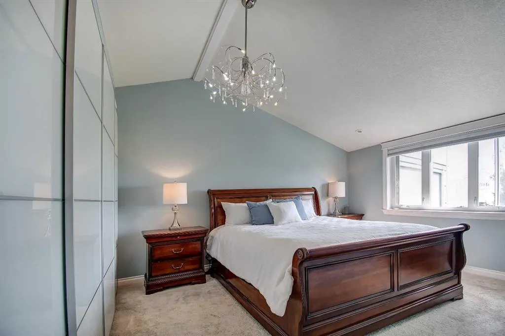 104 Hill Spring Meadows