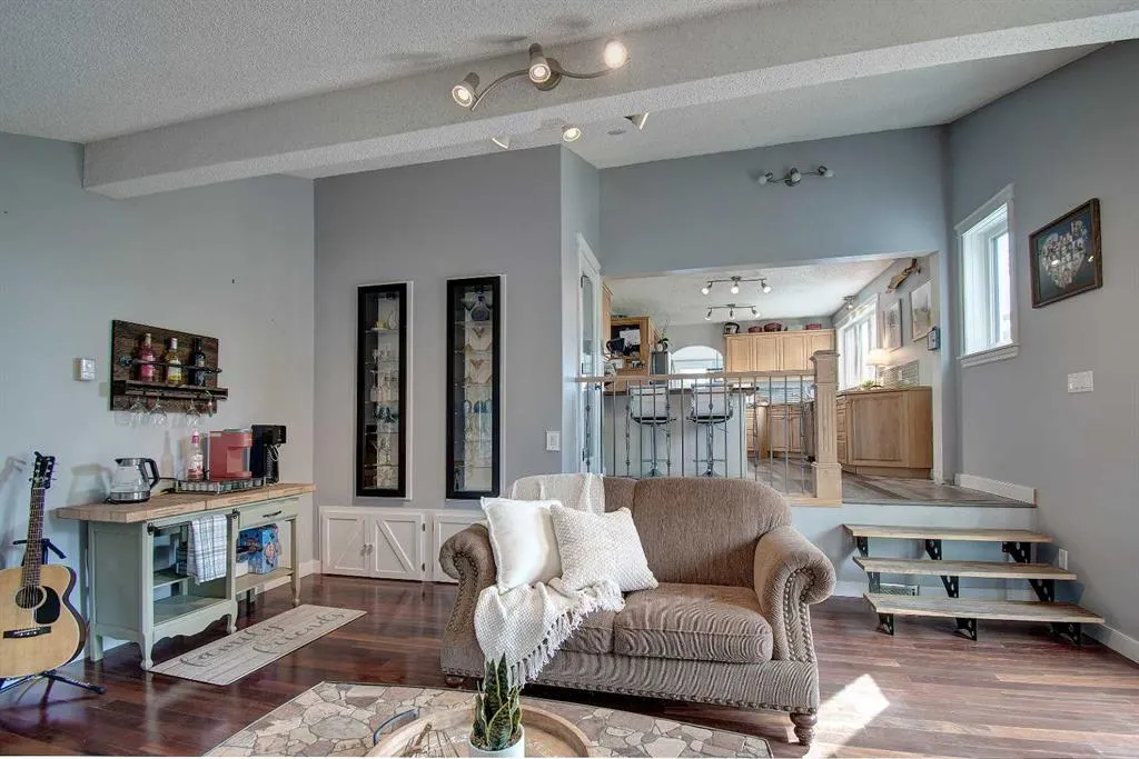 104 Hill Spring Meadows