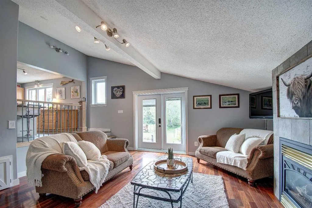 104 Hill Spring Meadows