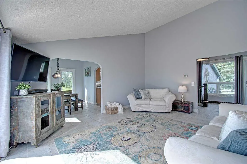 104 Hill Spring Meadows