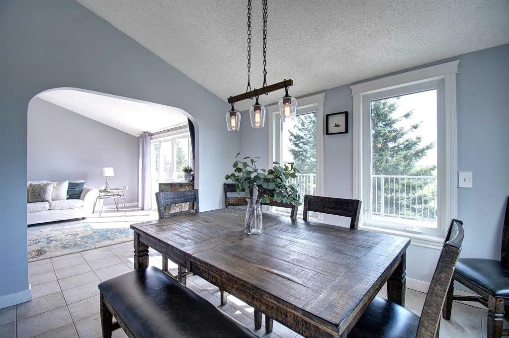 104 Hill Spring Meadows