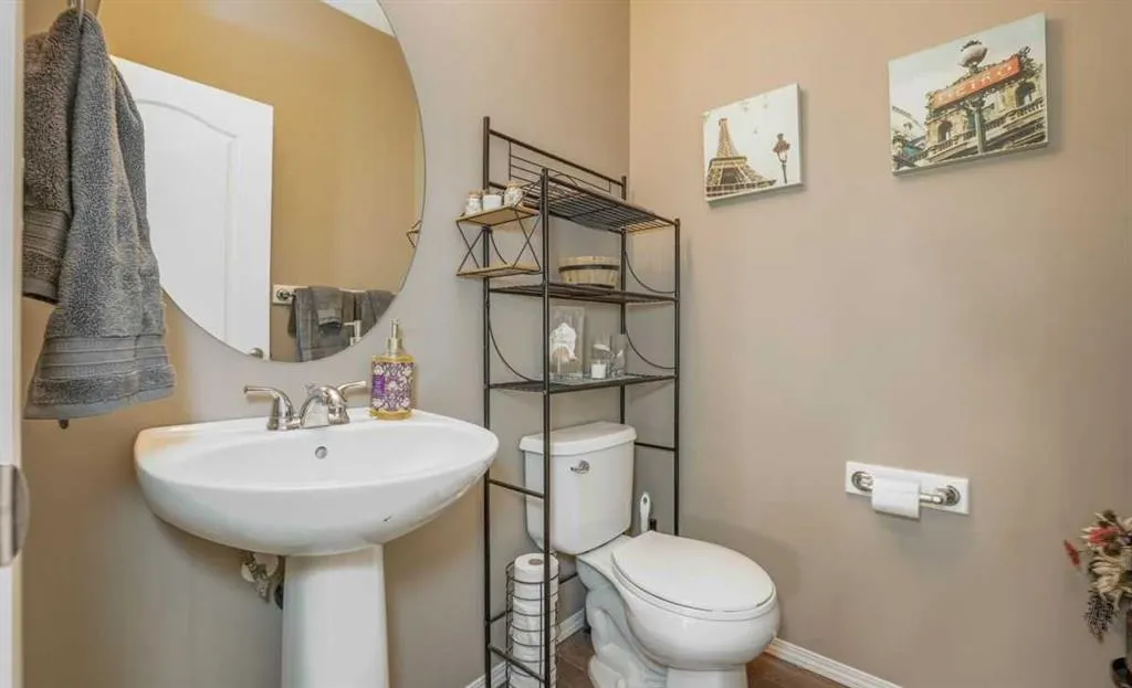 44 Nolancrest Green NW