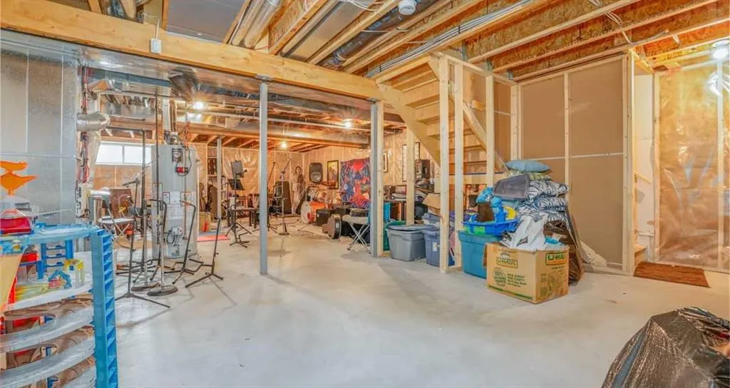 44 Nolancrest Green NW