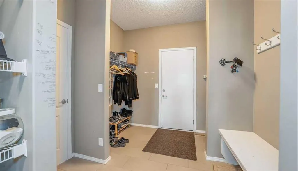 44 Nolancrest Green NW