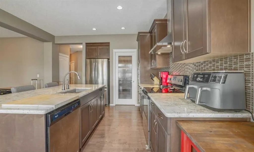 44 Nolancrest Green NW