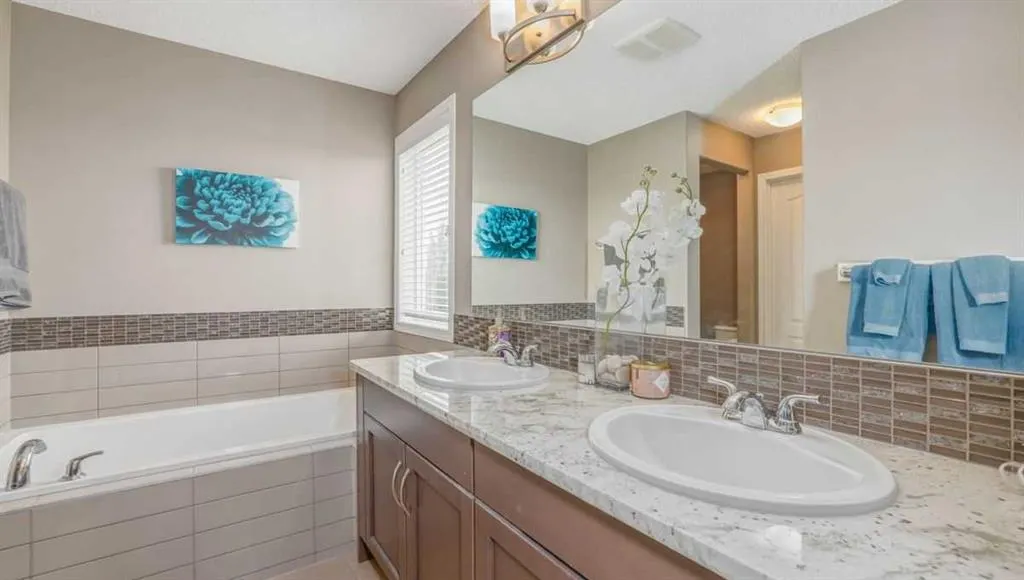44 Nolancrest Green NW