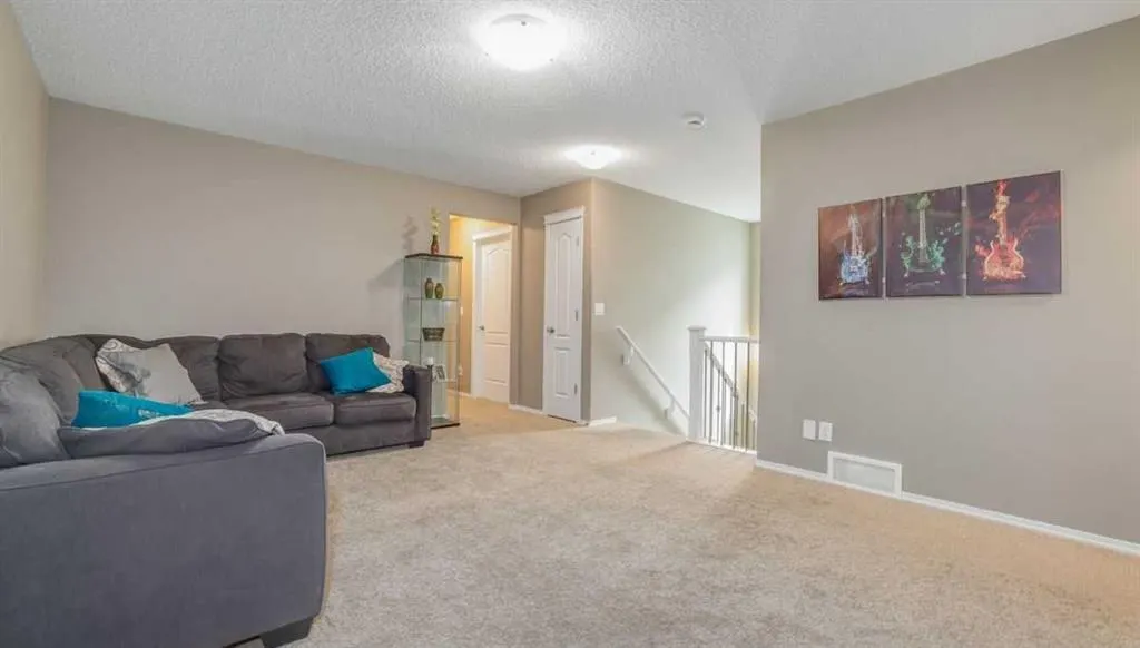 44 Nolancrest Green NW
