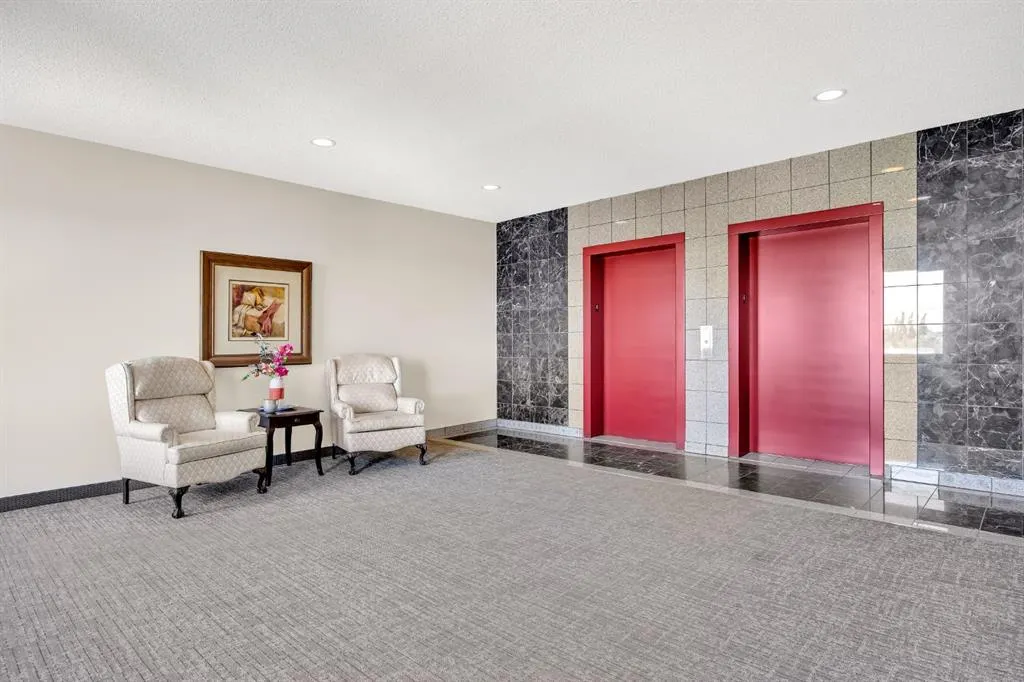 8 prestwick pond Terrace SE, #414
