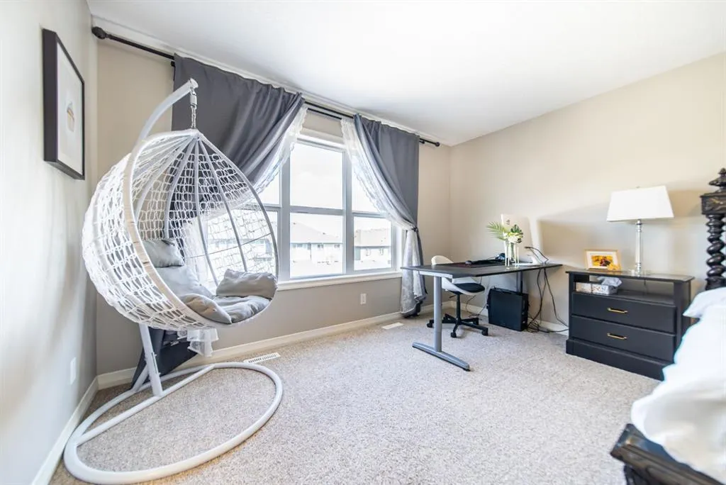 98 Mahogany Passage SE