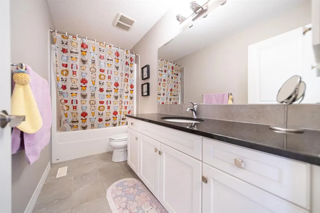 98 Mahogany Passage SE