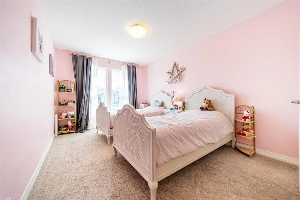98 Mahogany Passage SE