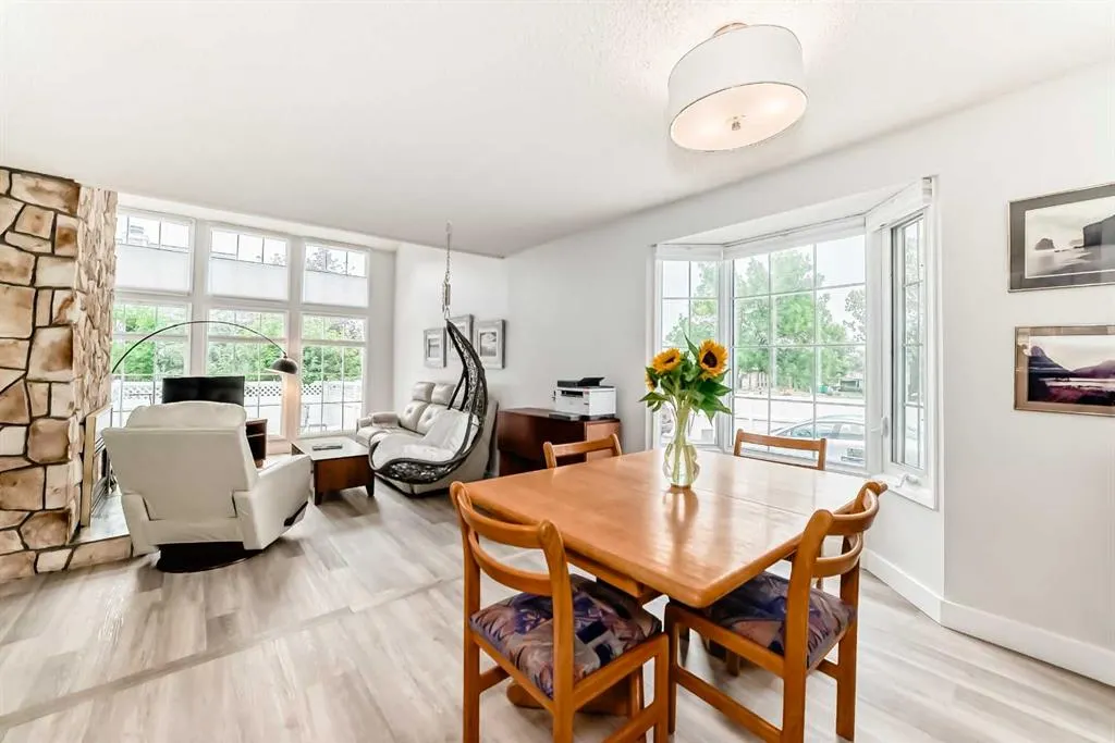 28 Berwick Crescent NW, #16
