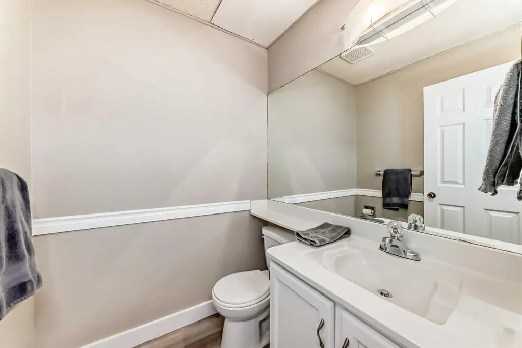 28 Berwick Crescent NW, #16