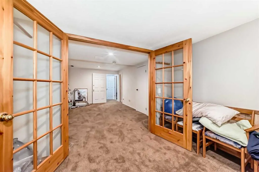 28 Berwick Crescent NW, #16