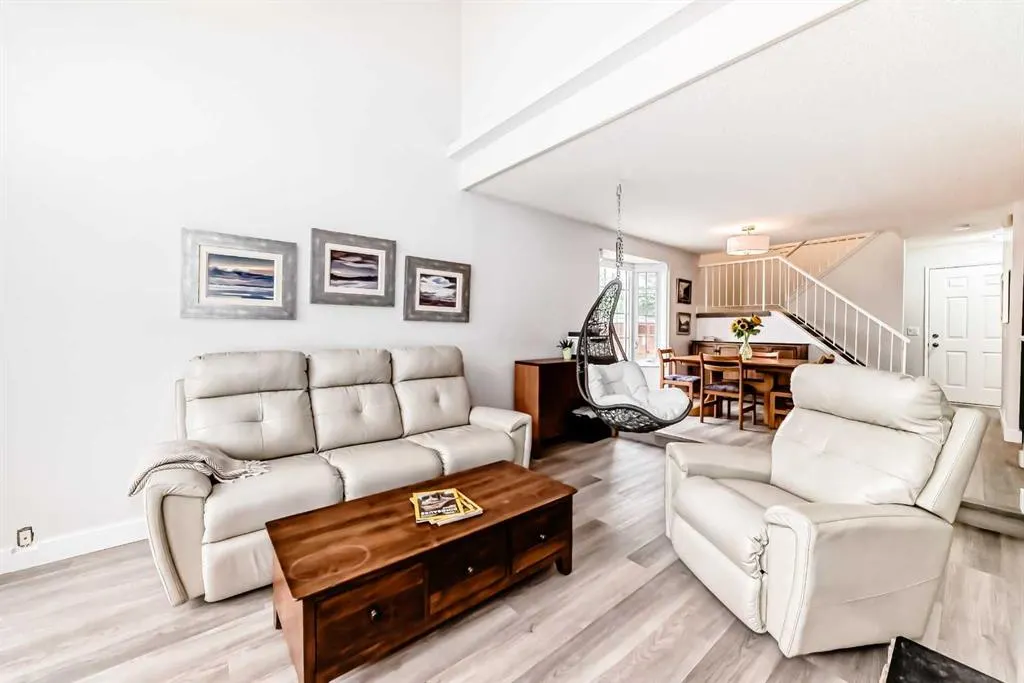 28 Berwick Crescent NW, #16