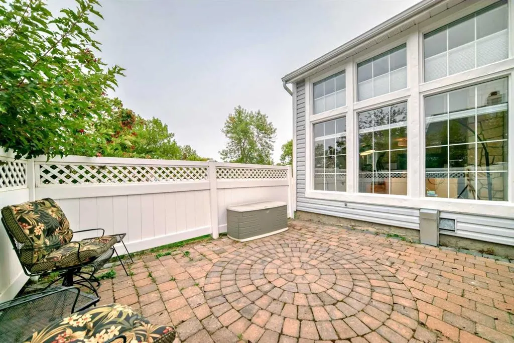 28 Berwick Crescent NW, #16