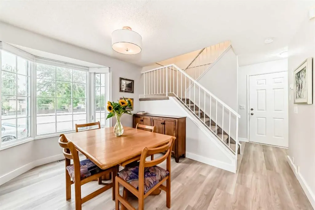 28 Berwick Crescent NW, #16