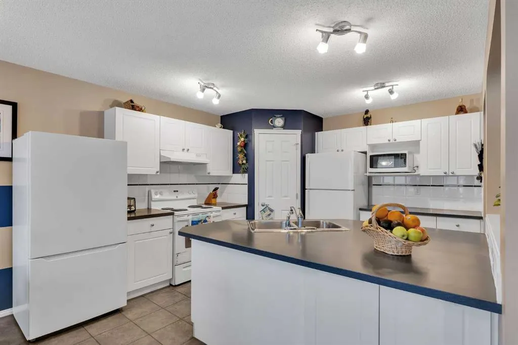 15 Saddletree Drive NE