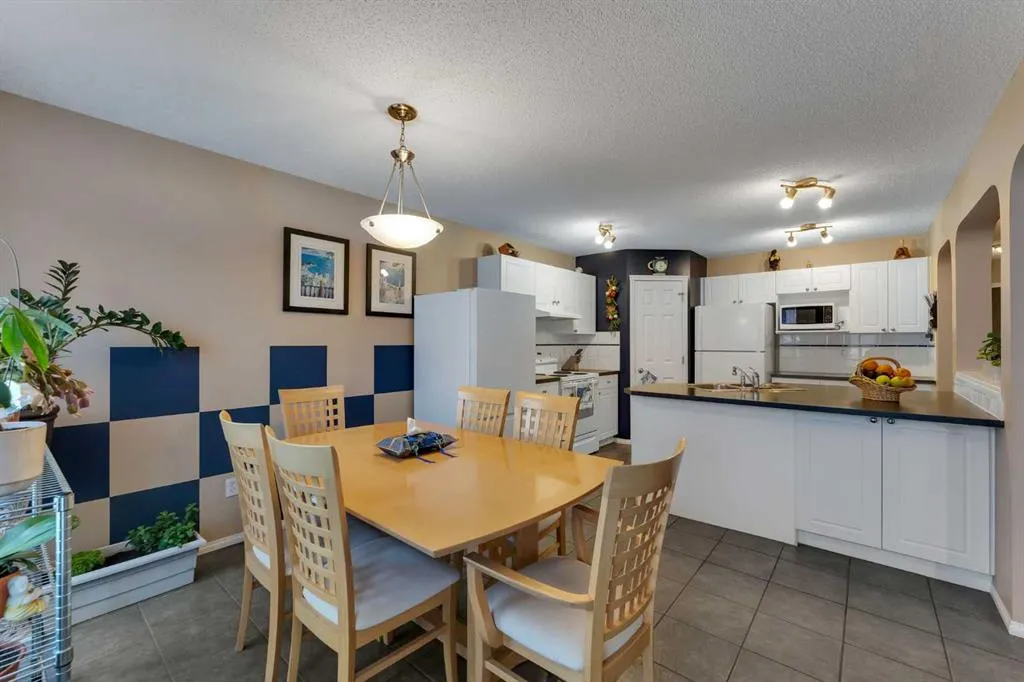 15 Saddletree Drive NE