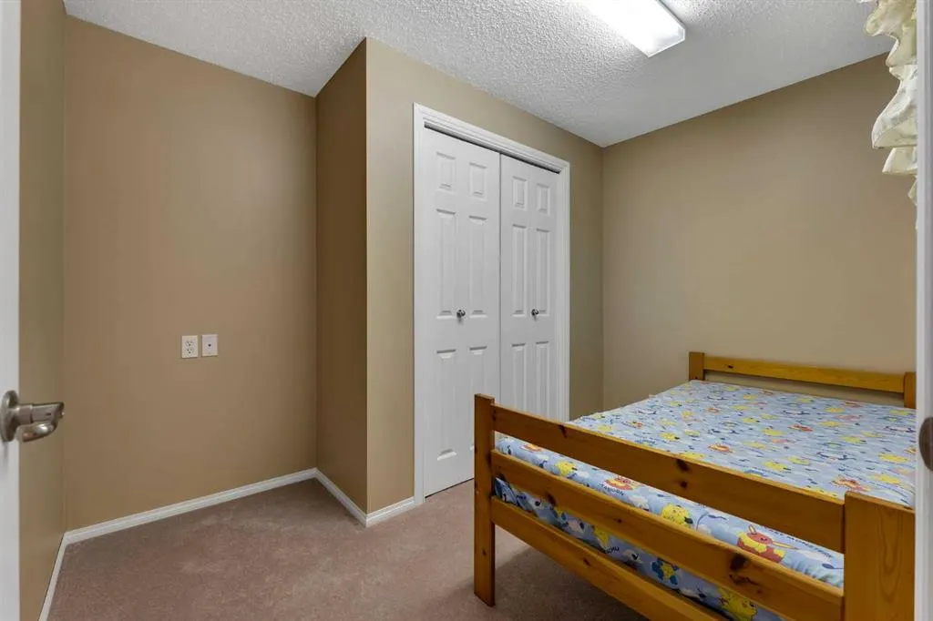 15 Saddletree Drive NE