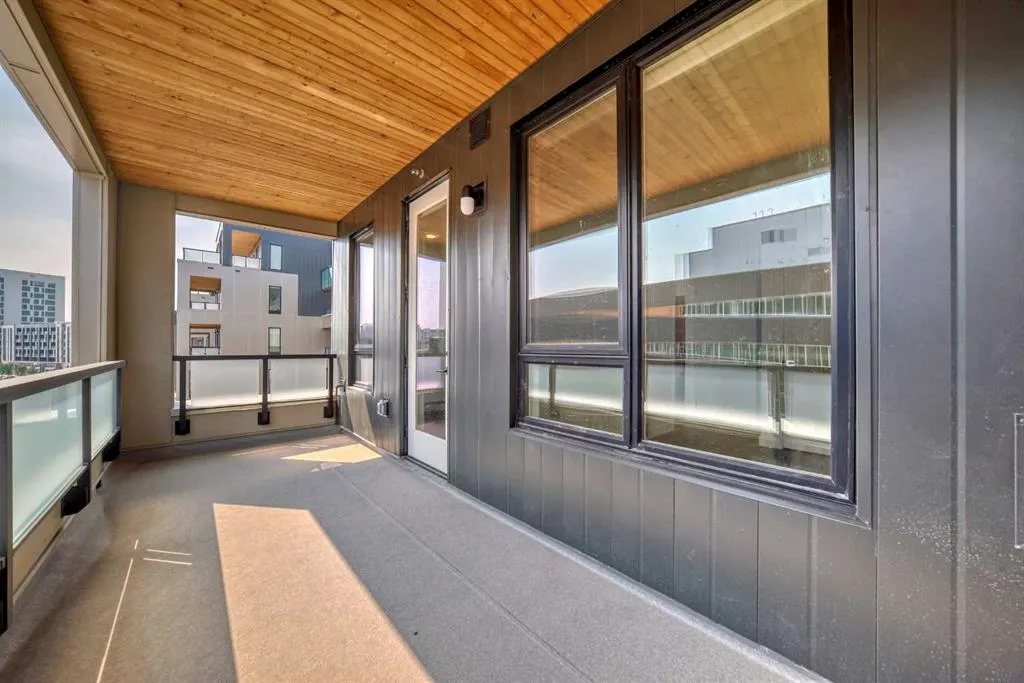 3932 University Avenue NW, #432