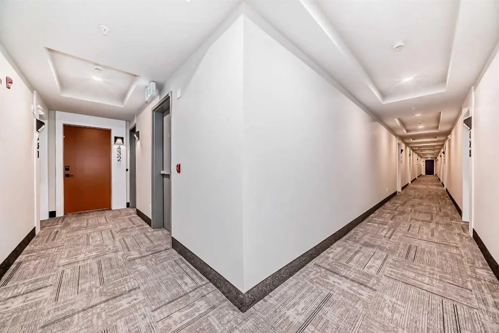 3932 University Avenue NW, #432