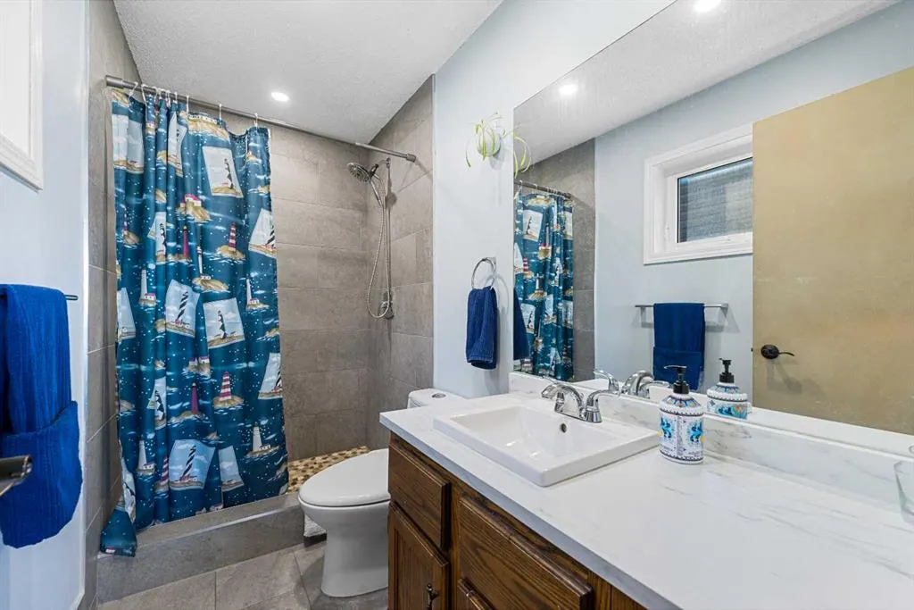 51 Bearberry Bay NW
