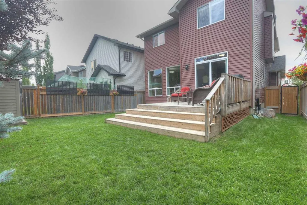 8903 Royal Oak Way NW