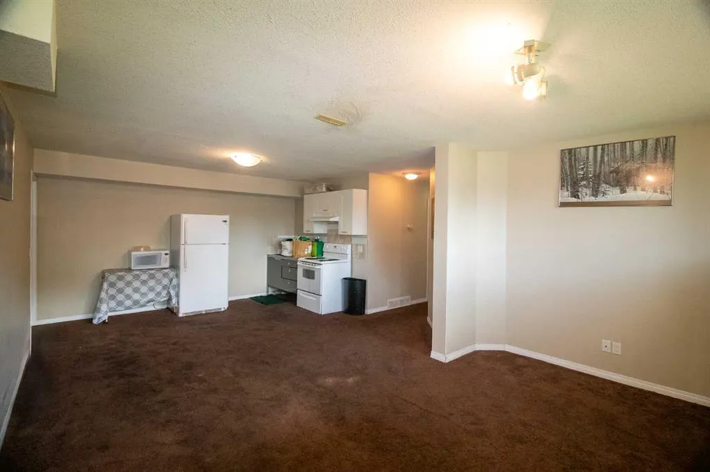604 19 Street SE, #101