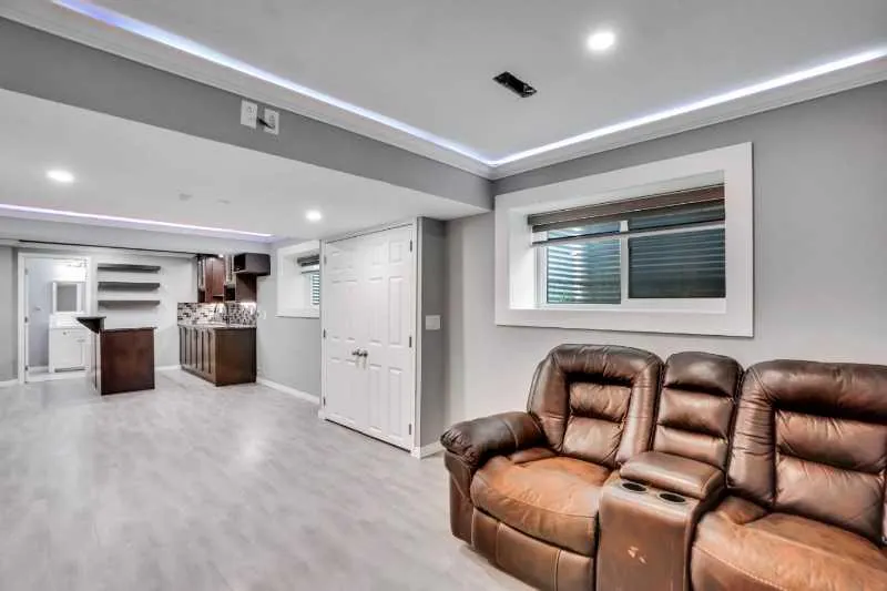 21 Cityscape Avenue NE