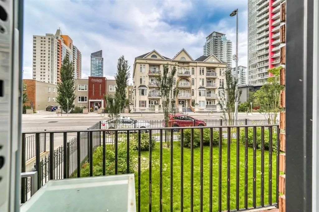 1027 12 Avenue SW, #201