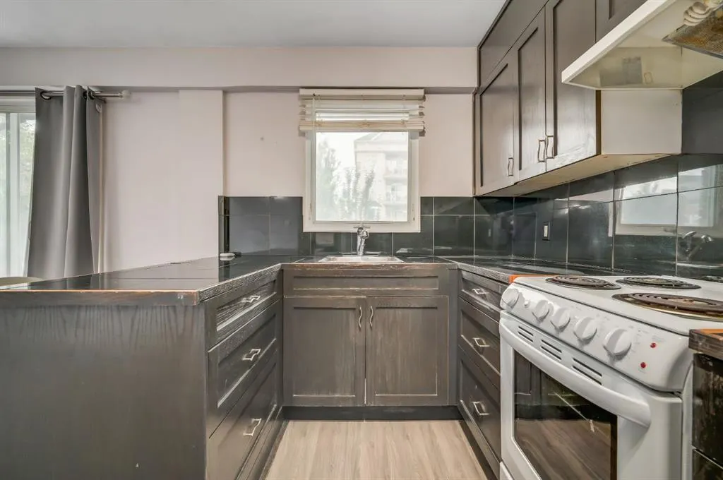 1027 12 Avenue SW, #201