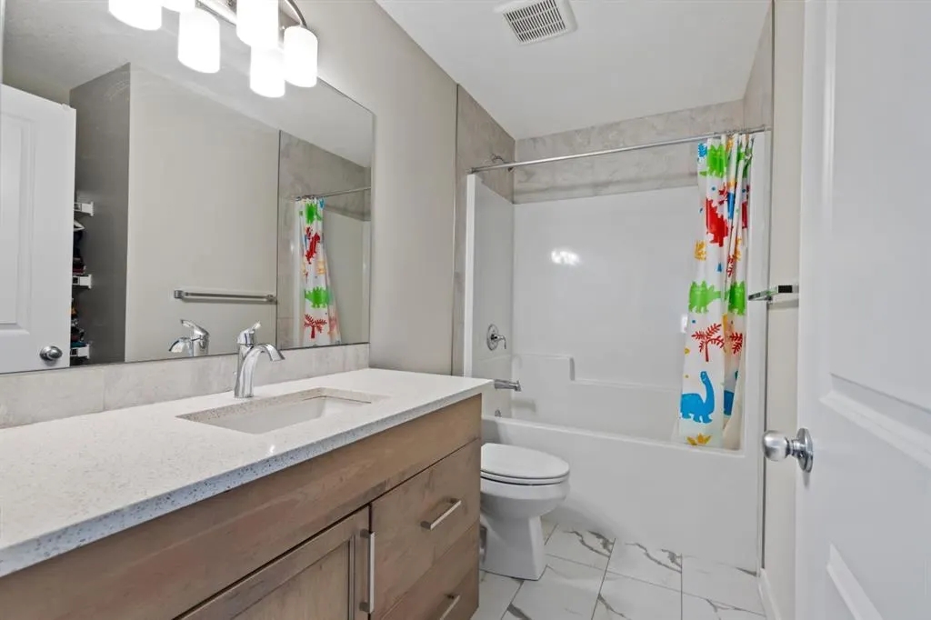 32 Cornerbrook Common NE