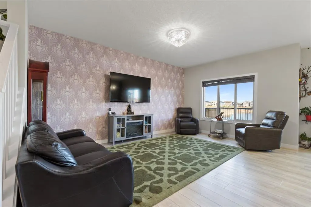 32 Cornerbrook Common NE