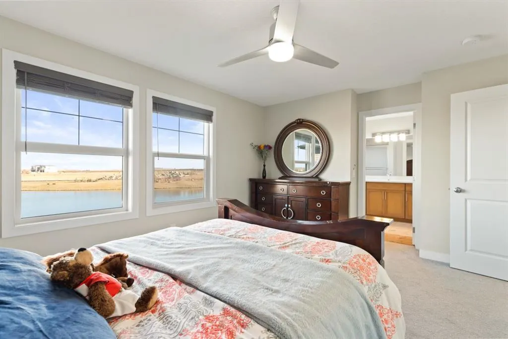 32 Cornerbrook Common NE