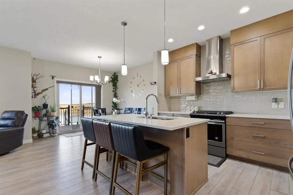 32 Cornerbrook Common NE