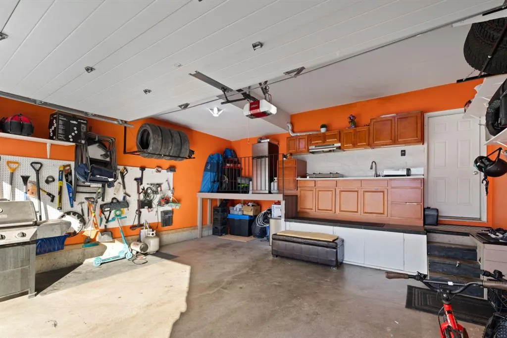 32 Cornerbrook Common NE