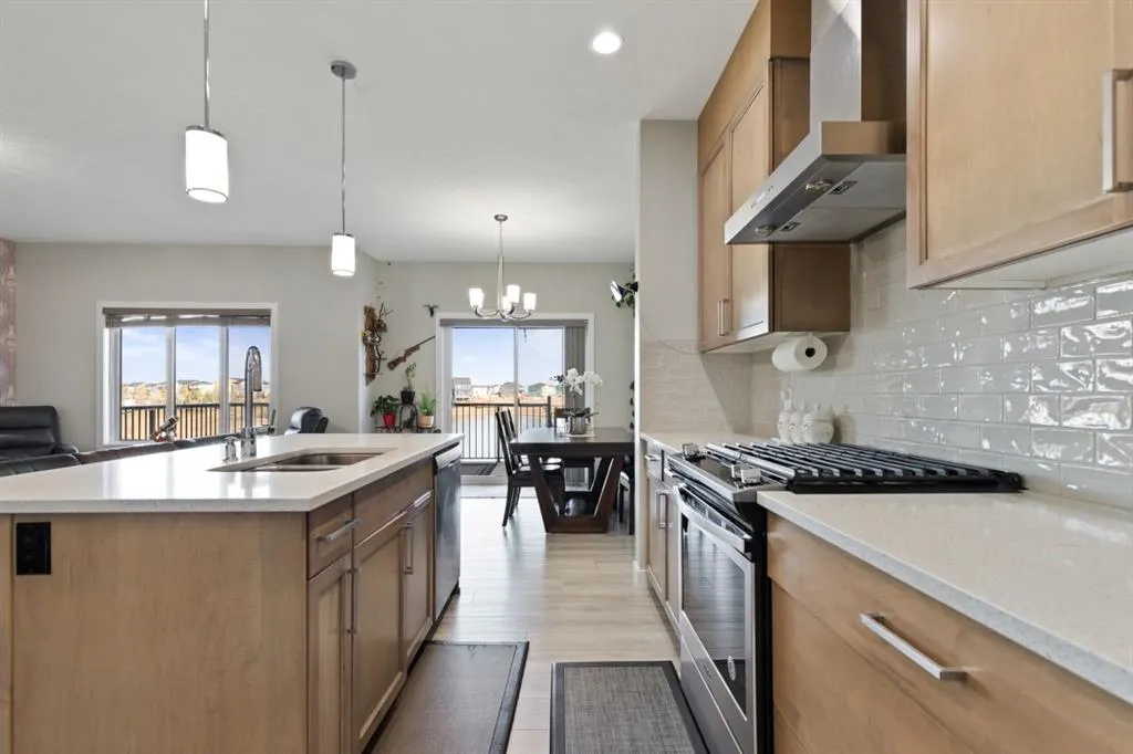32 Cornerbrook Common NE