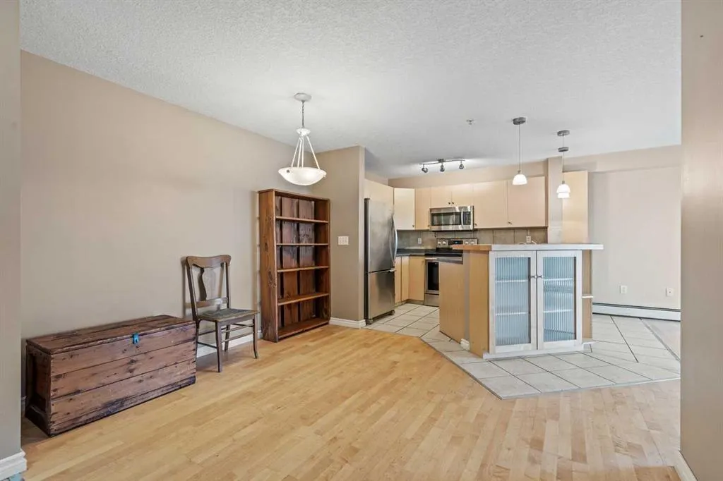 17 Country Village Bay NE, #1303